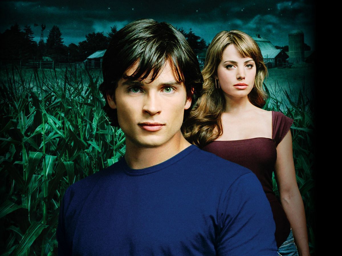 Clark Kent and Lois Lane in Smallville (Image via Amazon Prime Video)